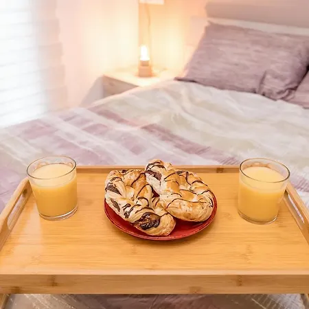 Bhost - Regina Ll Córdova